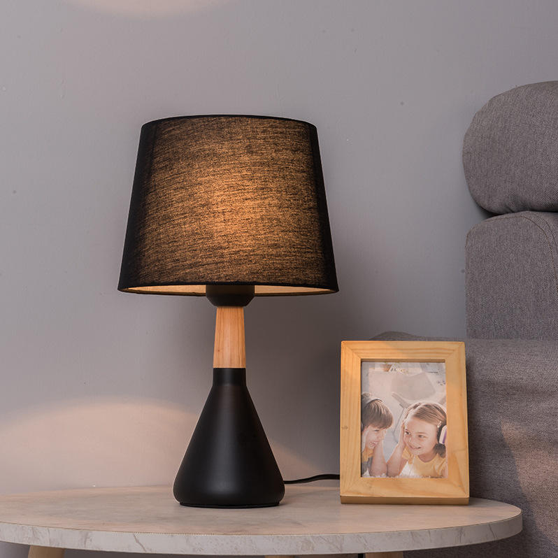 Table lamp